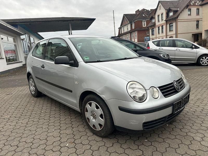 Gebraucht VW Polo 64 PS (47 kW) 2002 Grau Kleinwagen
