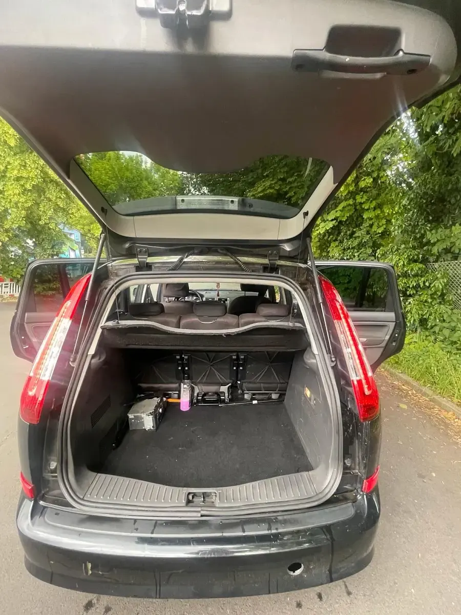 Gebraucht Ford C-MAX 140 PS (102 kW) 2010 Schwarz Van / Kleinbus