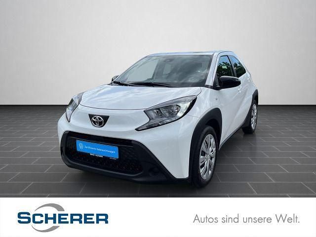Weiß Gebraucht 2025 Toyota Aygo X Play SUV | 14.699 € (Guter Preis) - Bild 1/4