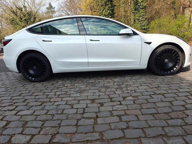 Gebraucht Tesla Model 3 RWD 208 kW (283 PS) 2022 Weiß Limousine