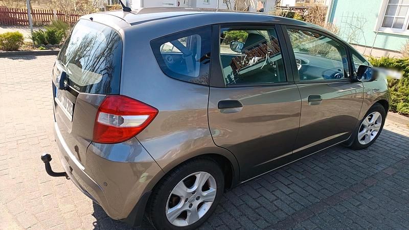 Gebraucht Honda Jazz 99 PS (72 kW) 2013 Braun Kleinwagen