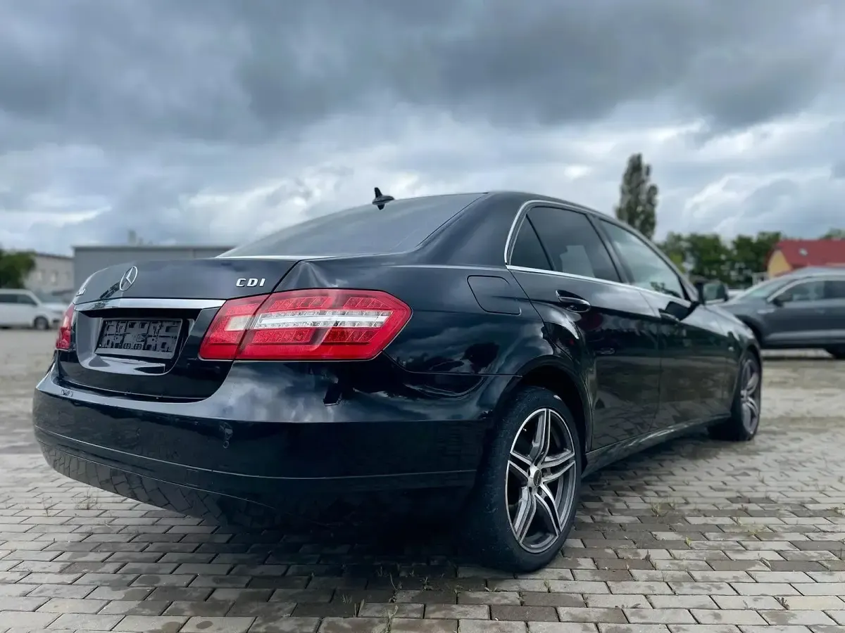 Occasion Mercedes E200 136 ch (100 kW) 2012 Noir Berline