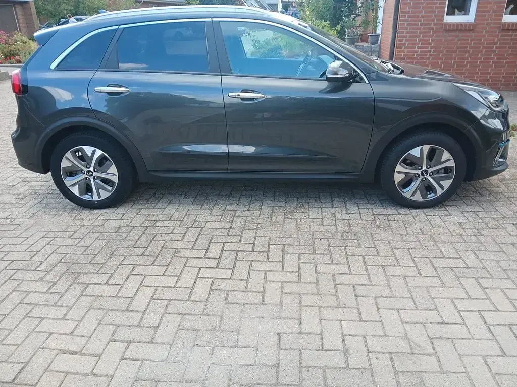 Gebraucht Kia Niro Vision 150 kW (204 PS) 2021 Grau SUV