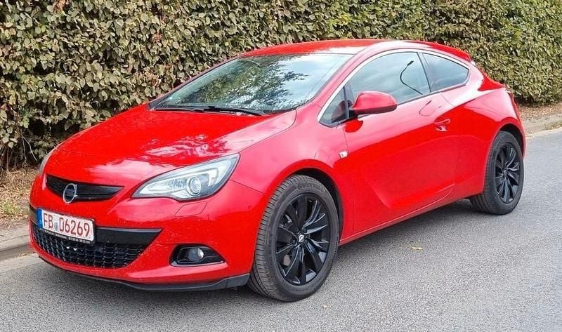 Gebraucht Opel Astra GTC S 170 PS (125 kW) 2014 Rot Limousine
