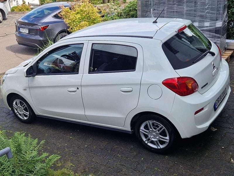 Weiß Gebraucht 2019 Mitsubishi Space Star Basis Limousine | 5.000 € (Superpreis) - Bild 1/3