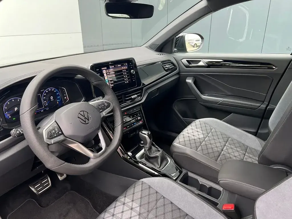 Neu VW T-Roc Style 150 PS (110 kW) 2025 Grenadillschwarz metallic SUV