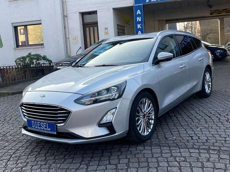 Gebraucht Ford Focus Titanium 120 PS (88 kW) 2019 Polarsilber metallic Kombi