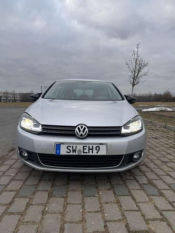 Gebraucht VW Golf VII Match 140 PS (102 kW) 2012 Silber Limousine
