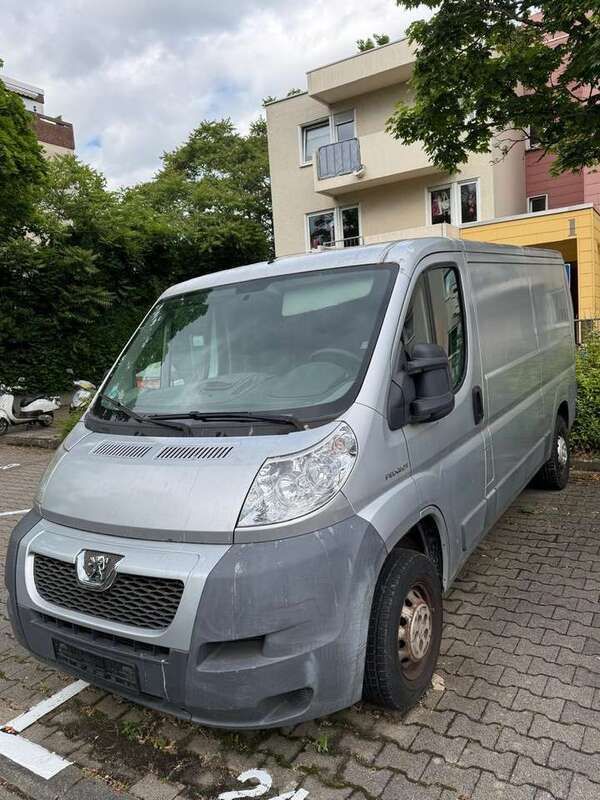 Silber Gebraucht 2009 Peugeot Boxer Van | 4.800 € (Guter Preis) - Bild 1/4