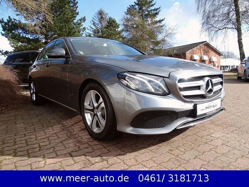 Gebraucht Mercedes E350 Avantgarde 258 PS (189 kW) 2016 Selenitgrau Limousine