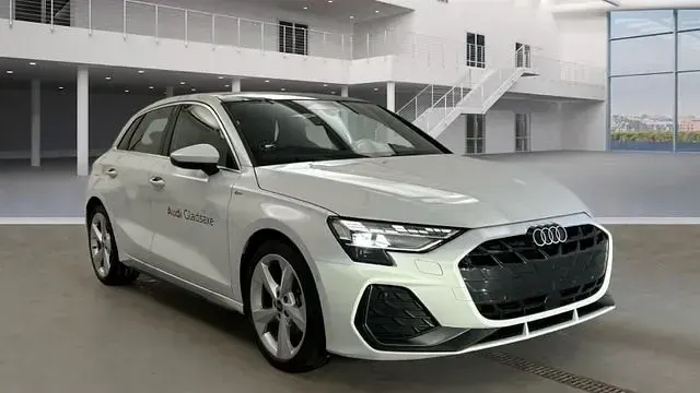 Gebraucht Audi A3 S-Line 150 PS (110 kW) 2025 Weißkeine angabe Limousine