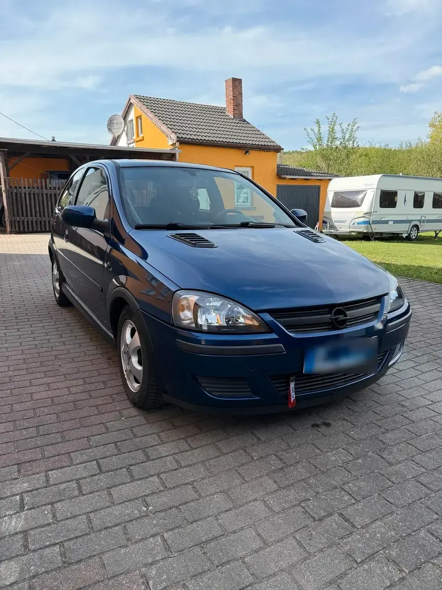 Używany Opel Corsa 80 KM (58 kW) 2004 Niebieski Hatchback