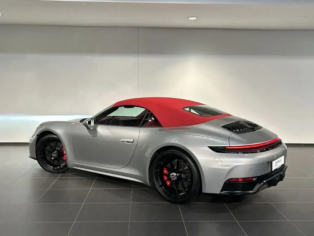 Gebraucht Porsche 992 541 PS (397 kW) 2025 Silber Cabrio