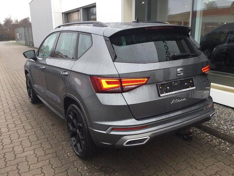 Gebraucht Seat Ateca 4Drive 150 PS (110 kW) 2023 Grau SUV