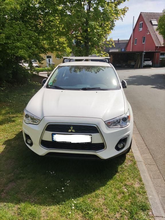 Weiß Gebraucht 2015 Mitsubishi ASX Classic Collection Plus SUV | 10.200 € (Guter Preis) - Bild 1/4
