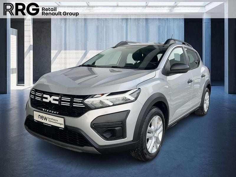 Gebraucht Dacia Sandero Essentiel 91 PS (66 kW) 2024 Moonstonegrau Limousine