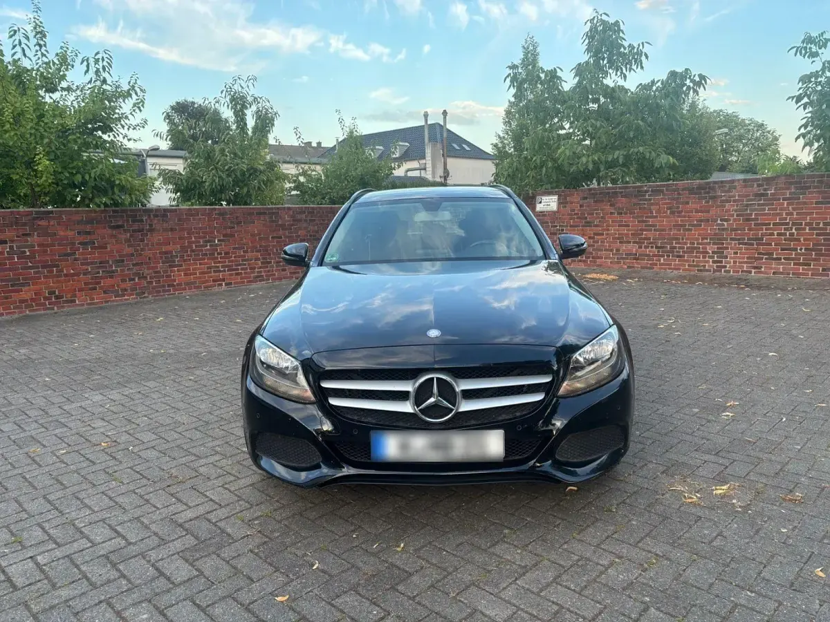 Gebraucht Mercedes C220 170 PS (125 kW) 2015 Schwarz Kombi