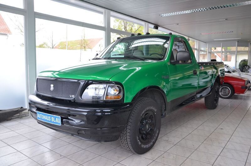 Weiß Gebraucht 1998 Ford F250 Abholung | 9.990 € - Bild 1/4