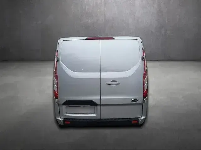 Gebraucht Ford Transit Custom Trend 131 PS (96 kW) 2019 Silber Limousine
