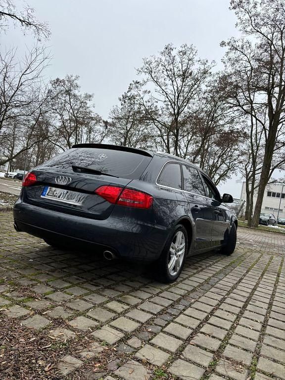 Gebraucht Audi A4 Ambiente 190 PS (139 kW) 2009 Grau Kombi
