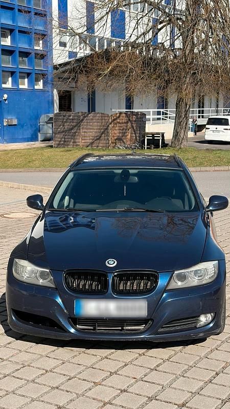 Gebraucht BMW 320 220 PS (161 kW) 2010 Blau Kombi