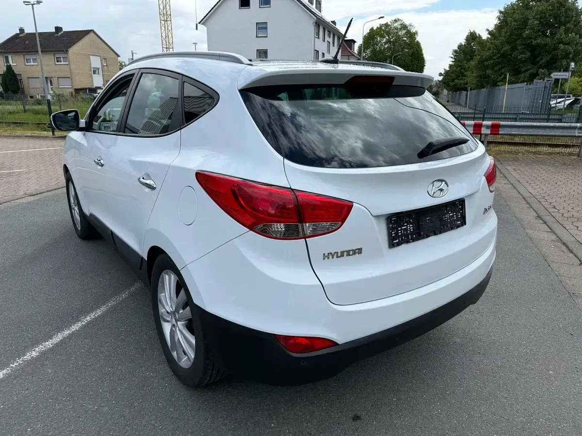 Gebraucht Hyundai ix35 163 PS (119 kW) 2010 Weiß SUV