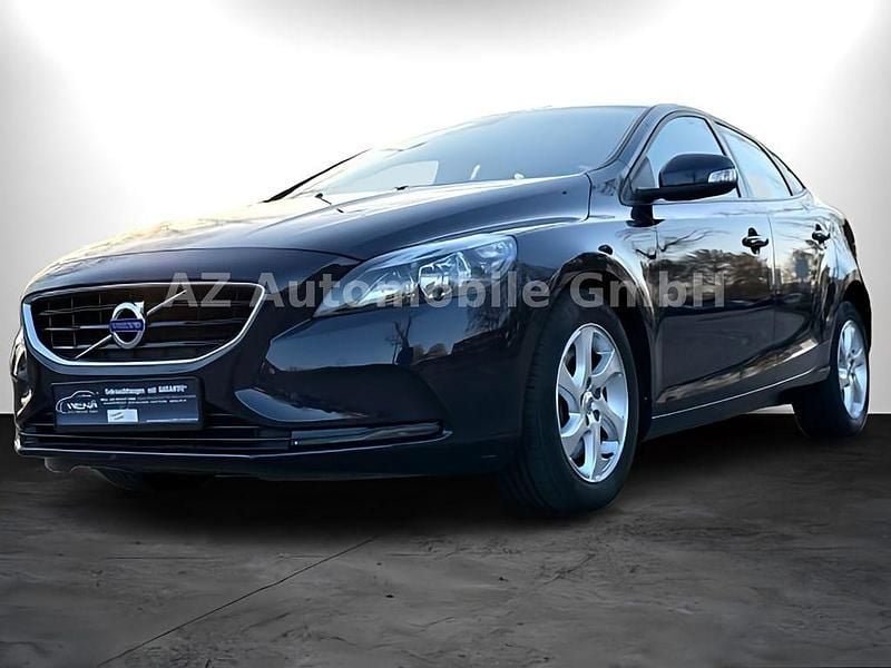 Gebraucht Volvo V40 You! 122 PS (89 kW) 2015 Blau Limousine
