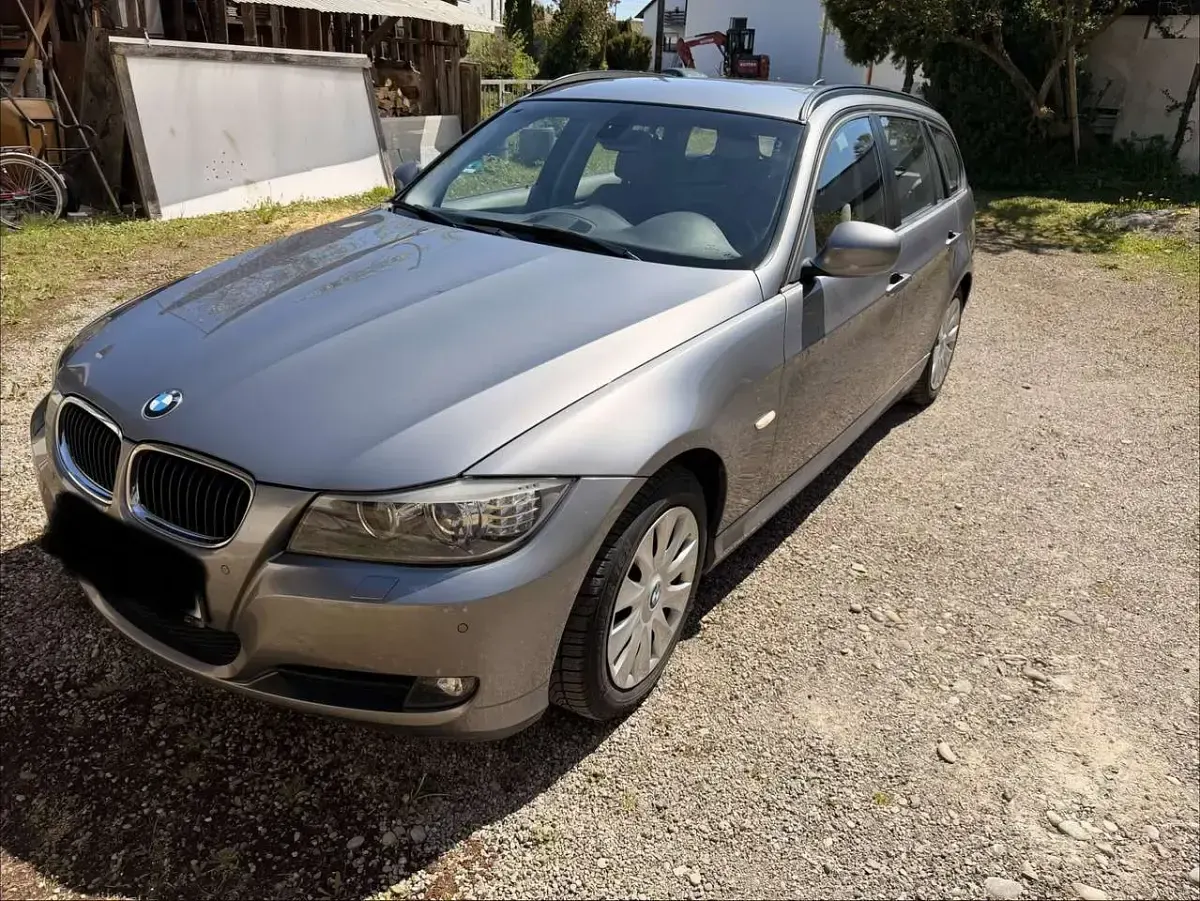 Usata BMW 318 143 CV (105 kW) 2011 Grigio Station wagon