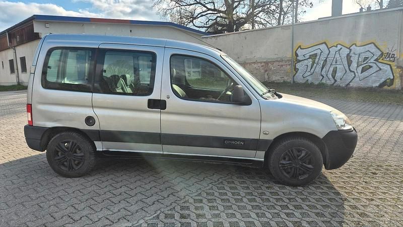 Second-hand Citroën Berlingo 75 CP (55 kW) 2008 Argintiu Monovolum
