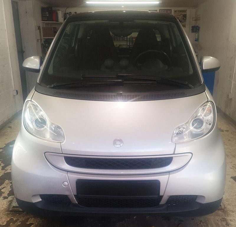 Silber Gebraucht 2010 Smart ForTwo Coupé Passion Coupé | 4.700 € (Fairer Preis) - Bild 1/4