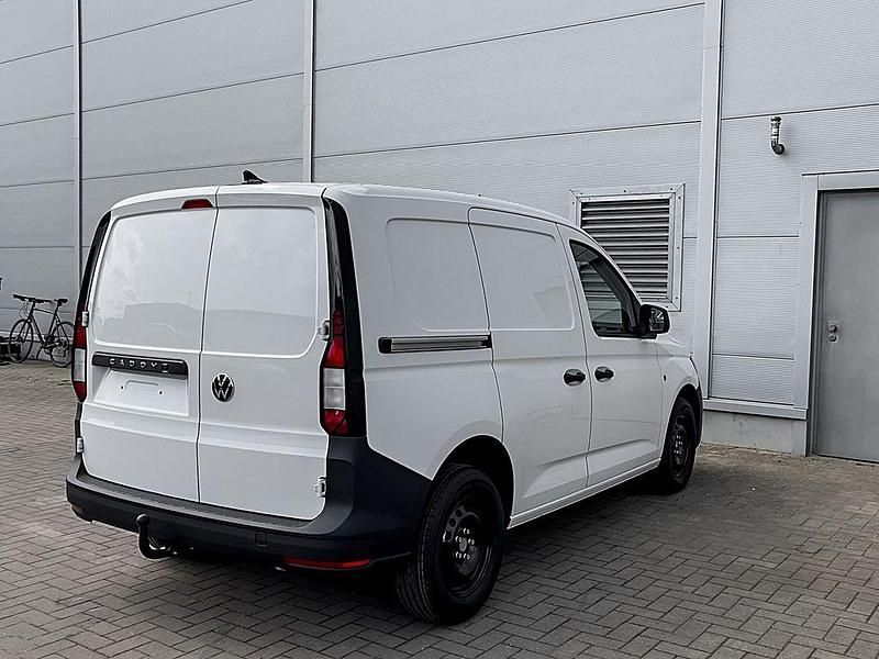 Gebraucht VW Caddy 102 PS (75 kW) 2024 Candyweiß Van / Kleinbus