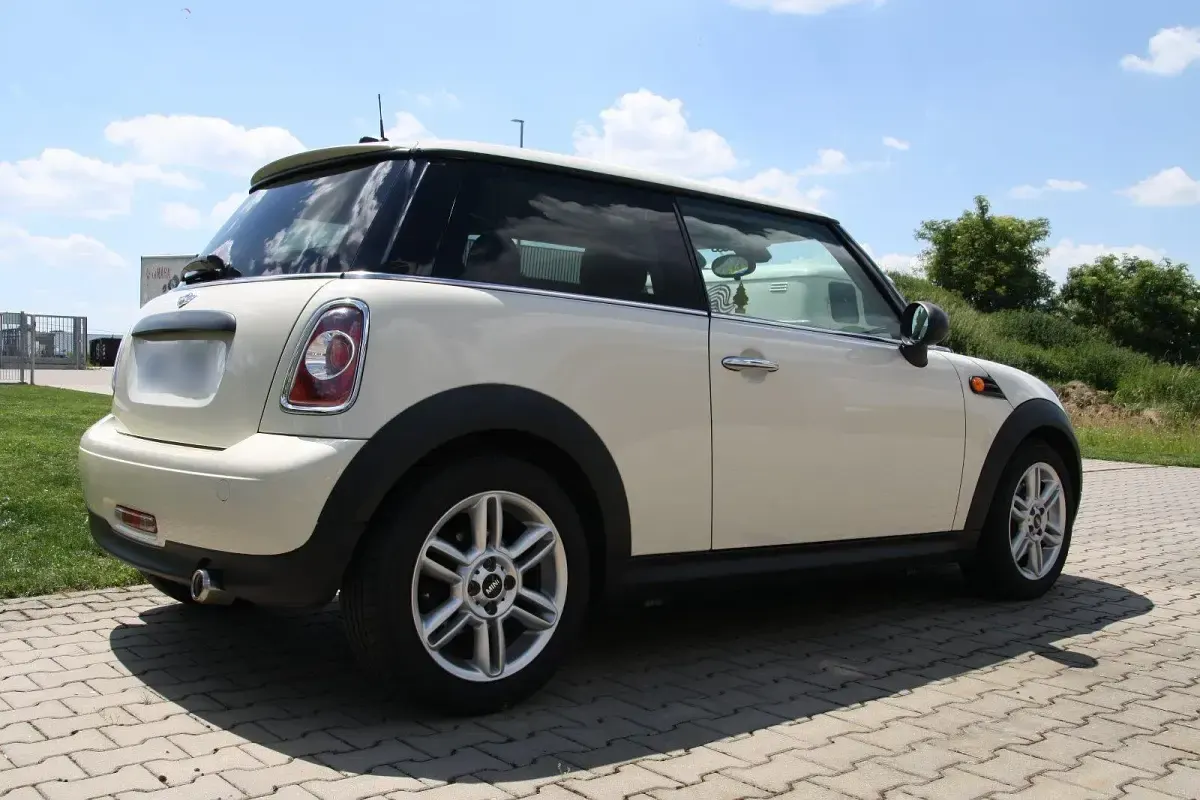 Gebraucht Mini One D 66 PS (48 kW) 2012 Beige Kleinwagen