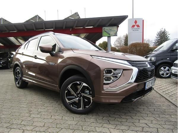 Braun (bronzebraun) Gebraucht 2024 Mitsubishi Eclipse Cross Select SUV | 28.190 € (Fairer Preis) - Bild 1/4