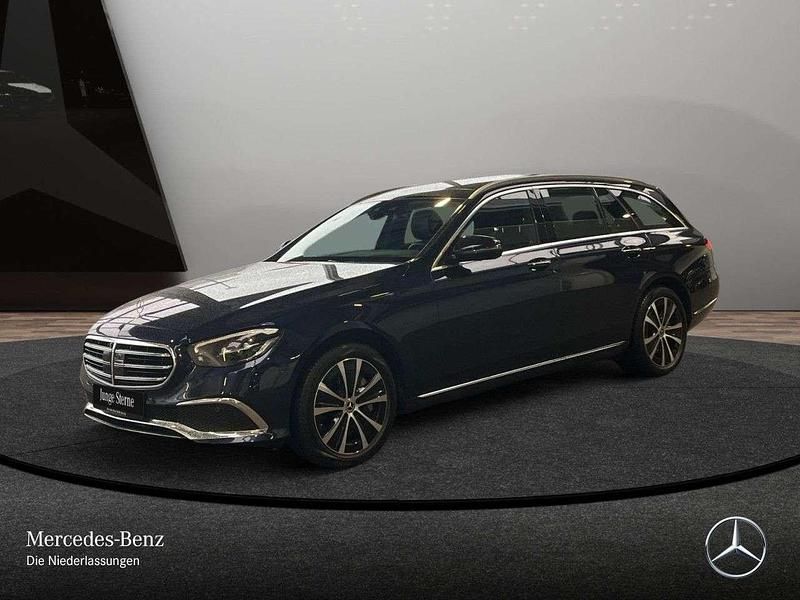 Gebraucht Mercedes E300 Exclusive 194 PS (142 kW) 2022 Blau Limousine