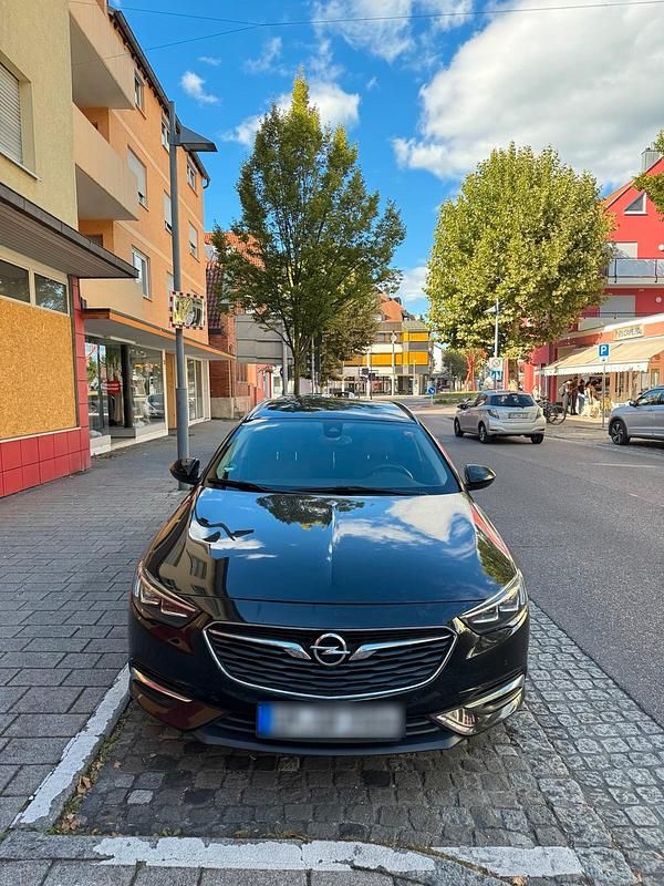 Schwarz Gebraucht 2017 Opel Insignia Kombi | 9.500 € (Etwas zu teuer) - Bild 1/4