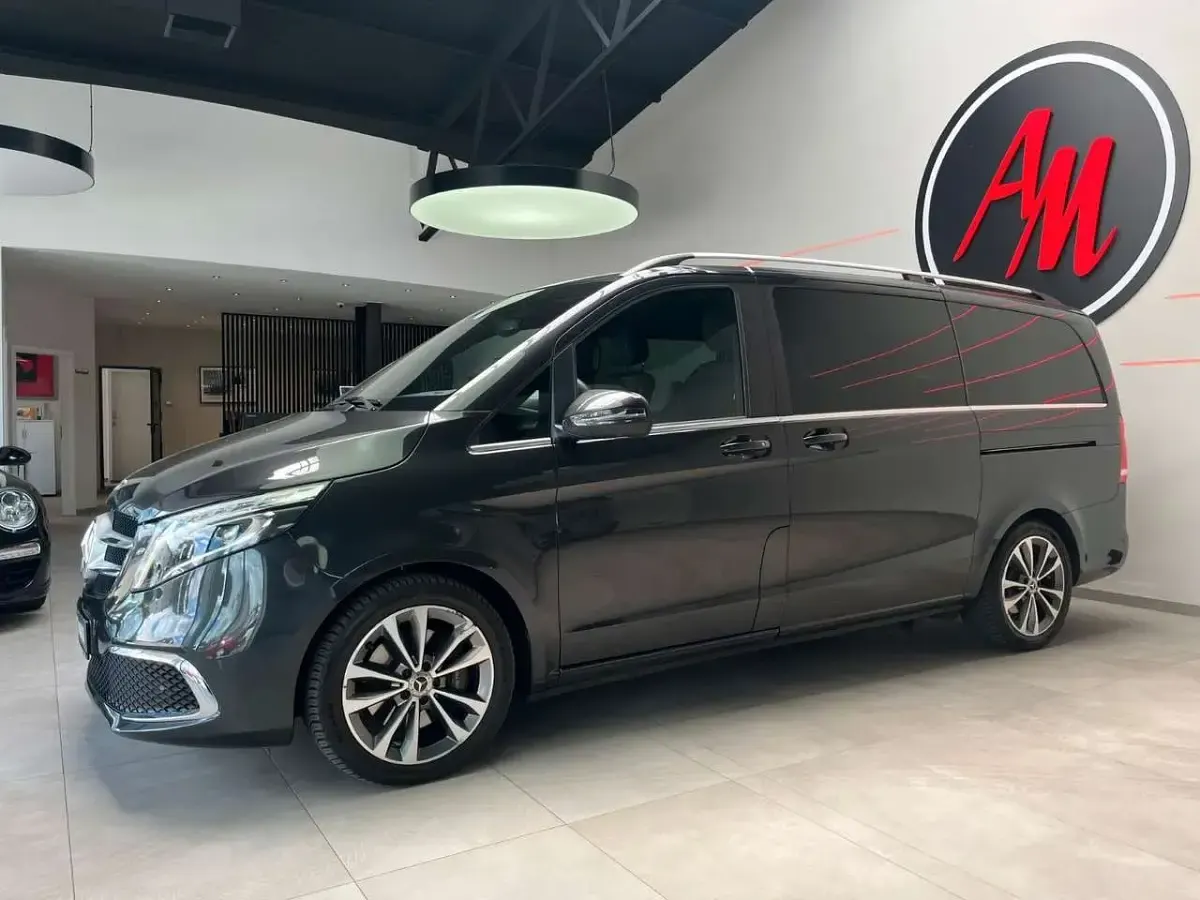 Gebraucht Mercedes V300 Avantgarde Edition 237 PS (174 kW) 2021 Graphitgrau Van / Kleinbus