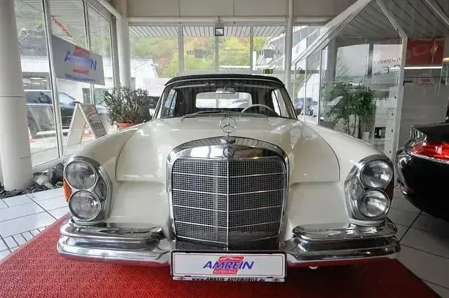 Gebraucht Mercedes 280 SE 160 PS (117 kW) 1969 Weiß Cabrio
