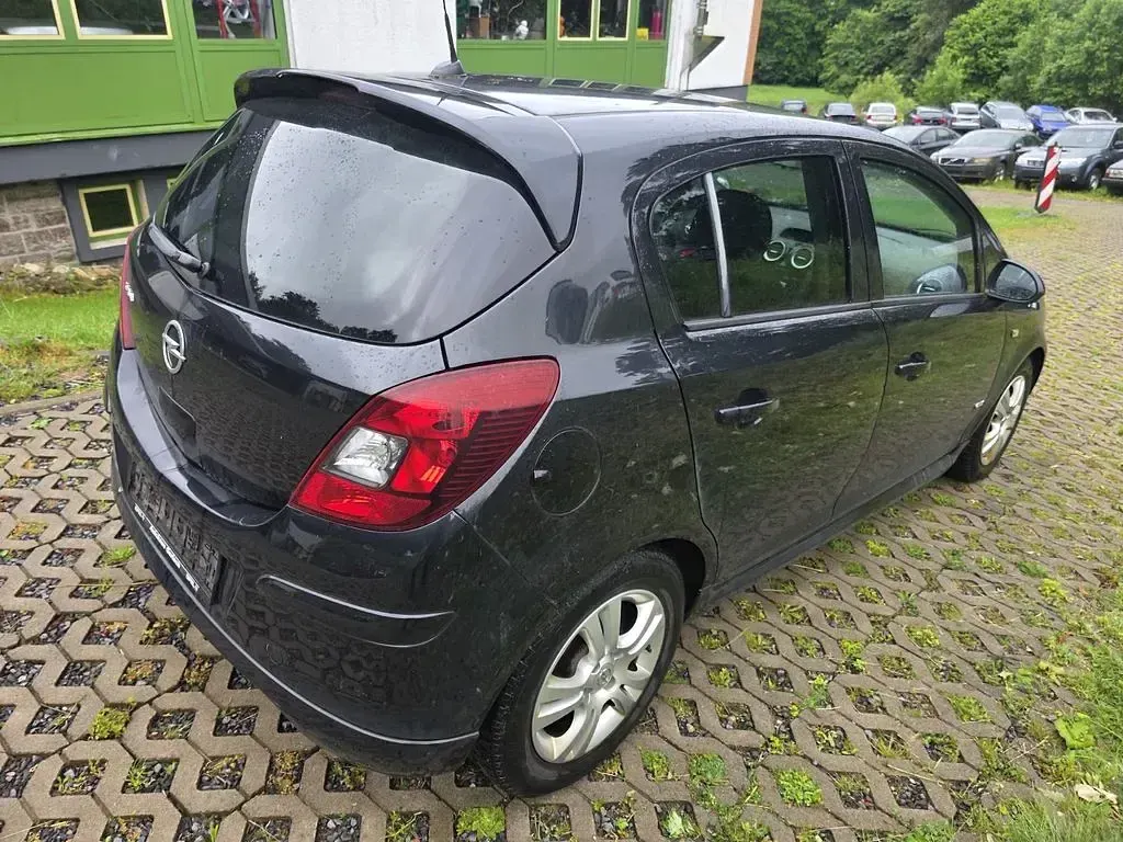 Gebraucht Opel Corsa Color Edition 87 PS (63 kW) 2012 Schwarz Kleinwagen