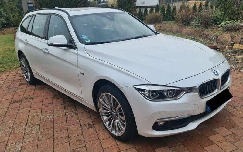 Gebraucht BMW 330 Luxury Line 252 PS (185 kW) 2018 Weiß Kombi