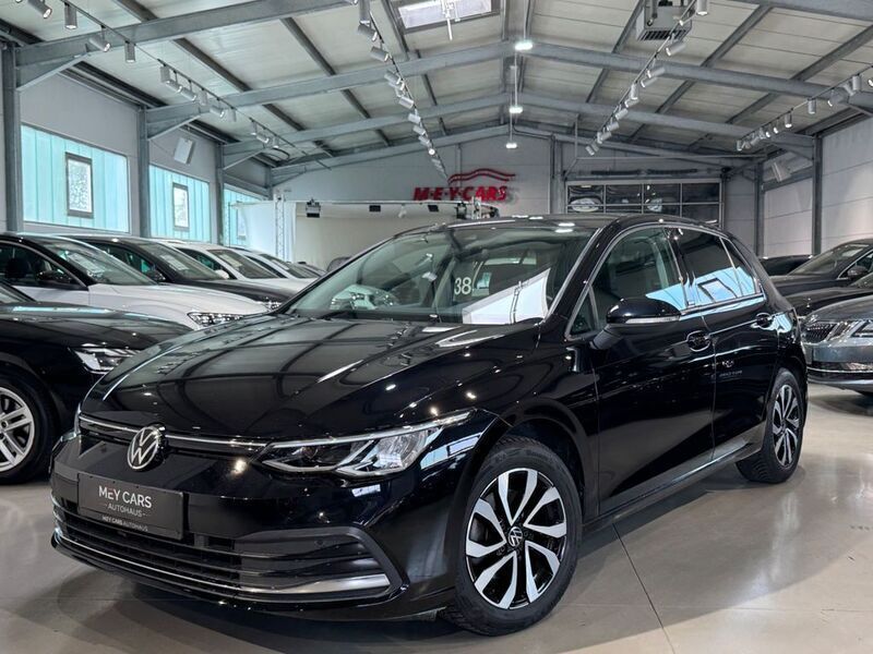 Schwarz Gebraucht 2021 VW Golf VIII Active Limousine | 21.480 € (Fairer Preis) - Bild 1/4