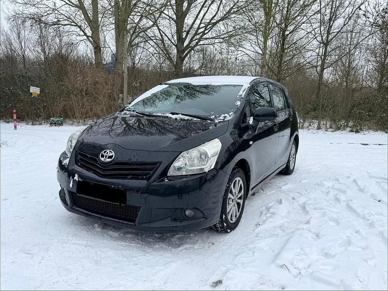 Schwarz Gebraucht 2010 Toyota Verso Van / Kleinbus | 4.800 € (Superpreis) - Bild 1/4