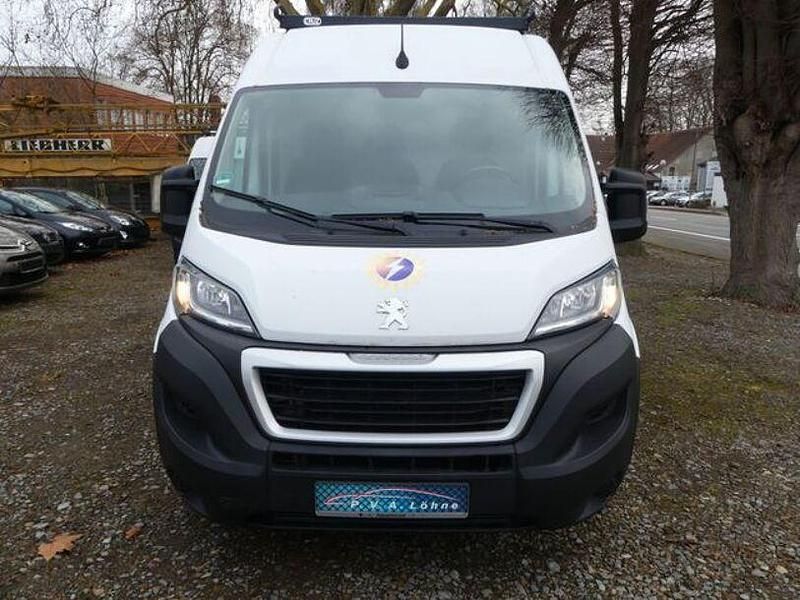 Gebraucht Peugeot Boxer Premium 140 PS (102 kW) 2021 Weiss Van