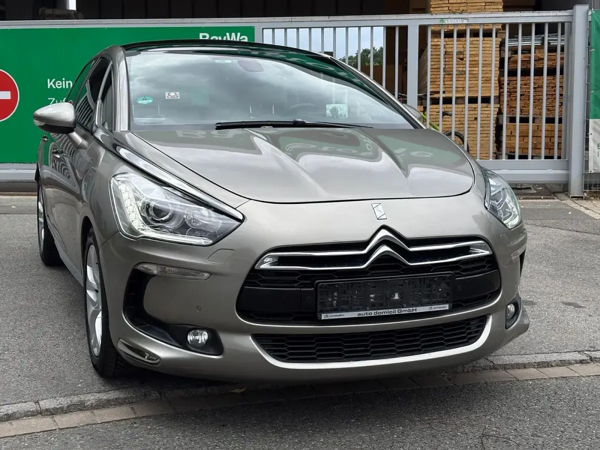 Gebraucht Citroën DS5 Sport Chic 163 PS (119 kW) 2012 Gold Kleinwagen