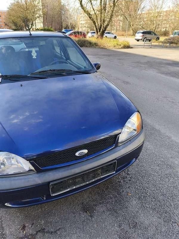 Gebraucht Ford Fiesta 101 PS (74 kW) 2001 Kleinwagen