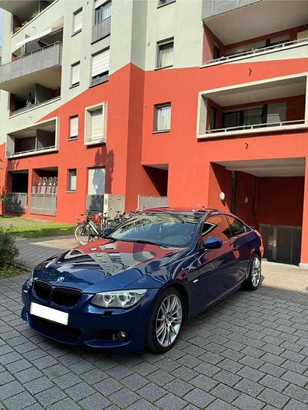 Blau Gebraucht 2013 BMW 320 M Sport Coupé | 7.500 € (Guter Preis) - Bild 1/4