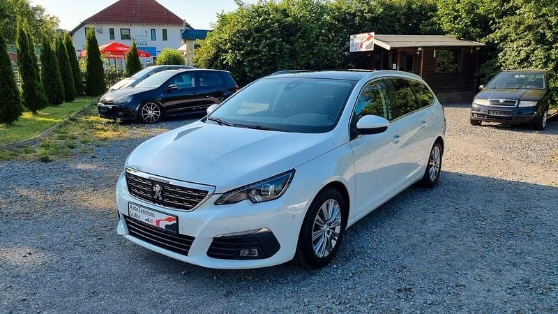 Weiß Gebraucht 2018 Peugeot 308 Allure Kombi | 10.190 € (Fairer Preis) - Bild 1/4