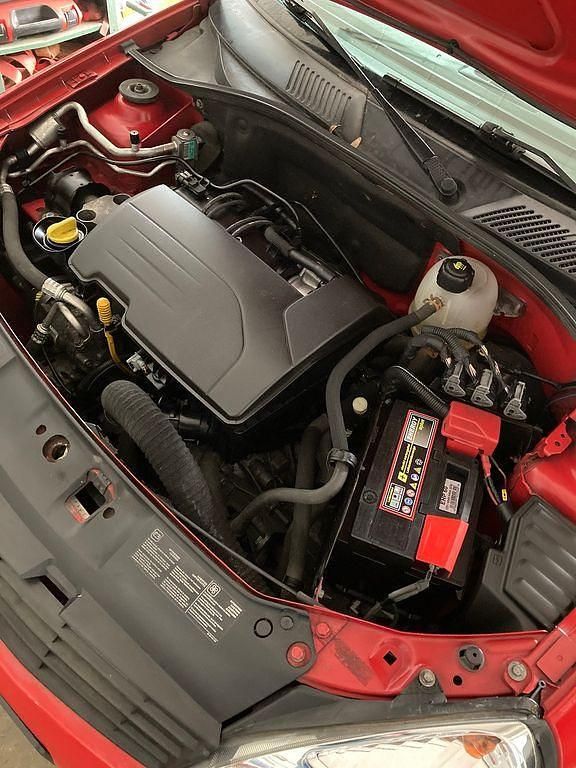 Gebraucht Renault Clio IV 75 PS (55 kW) 2012 Rot Limousine