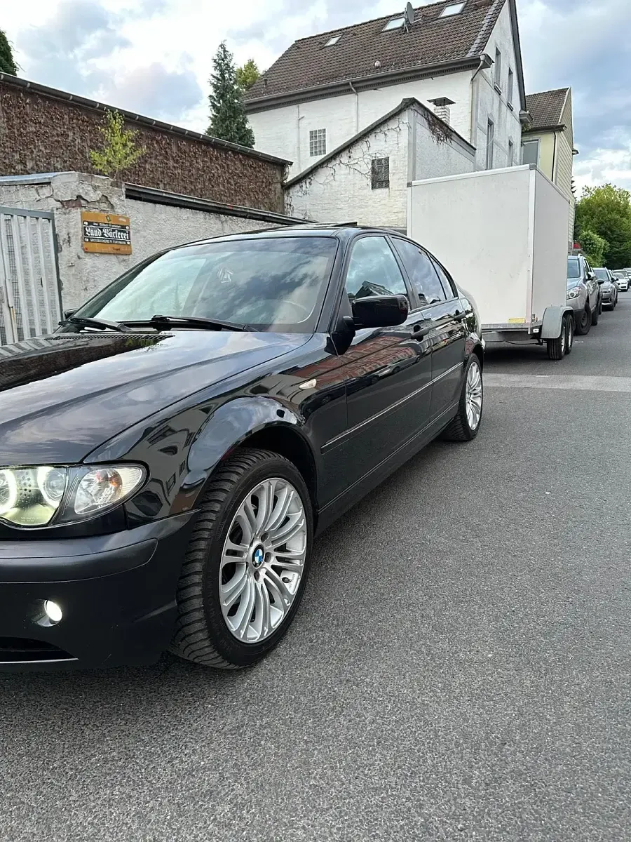Gebraucht BMW 320 150 PS (110 kW) 2004 Schwarz Limousine