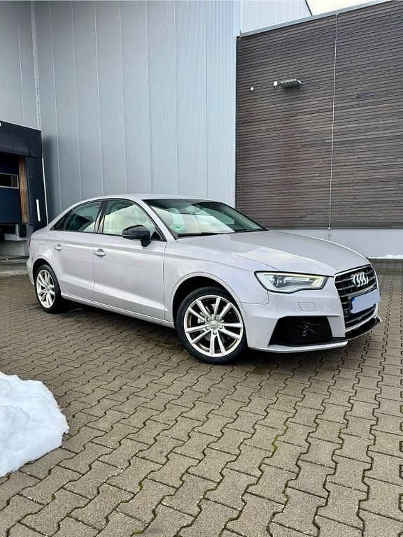 Gebraucht Audi A3 Attraction 180 PS (132 kW) 2014 Limousine