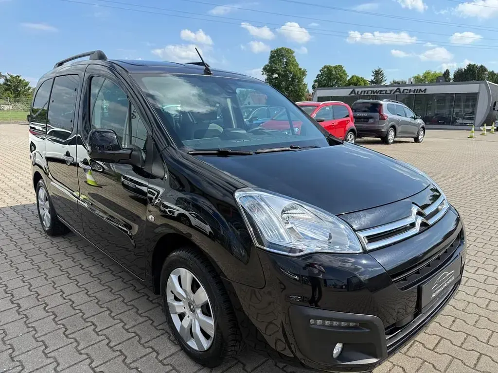 Gebraucht Citroën Berlingo SELECTION 99 PS (72 kW) 2017 Lack onyx schwarz/deckende lac Van / Kleinbus